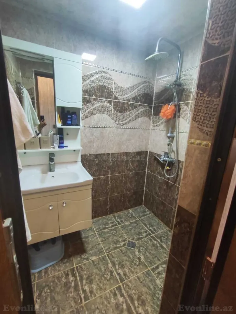 Satılır 3 otaqlı Mənzil Köhnə tikili 72 m² Həzi Aslanov m. - şəkil 12