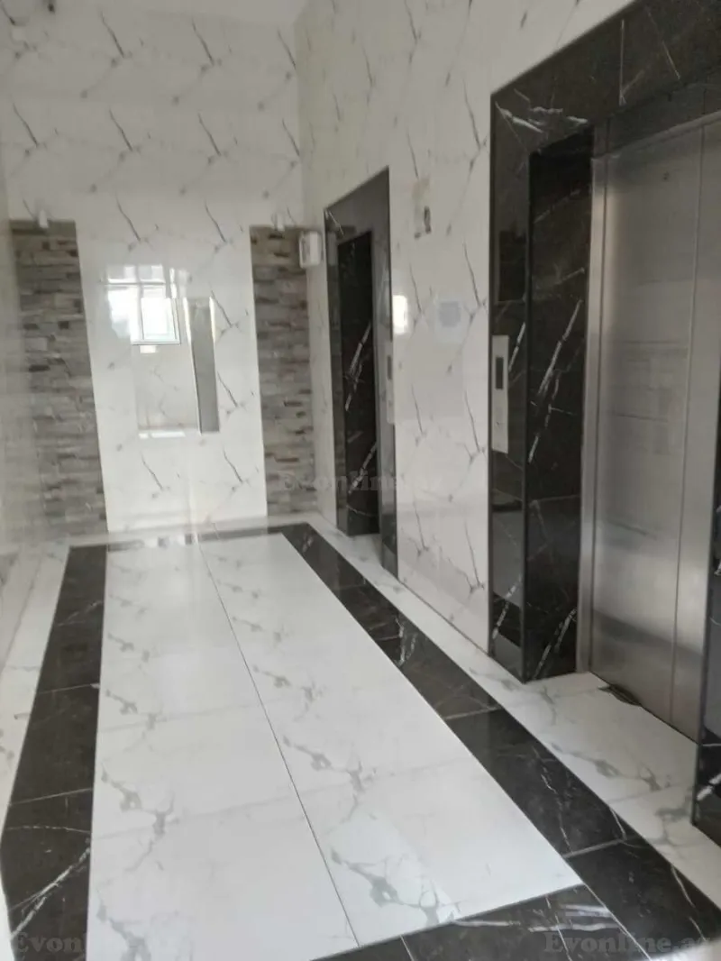 Satılır 2 otaqlı Mənzil Yeni tikili 50 m² 8 Noyabr m. - şəkil 8