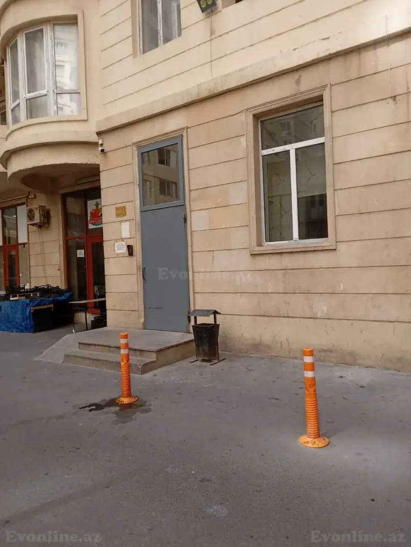 Satılır 2 otaqlı Mənzil Yeni tikili 50 m² 8 Noyabr m. - şəkil 9