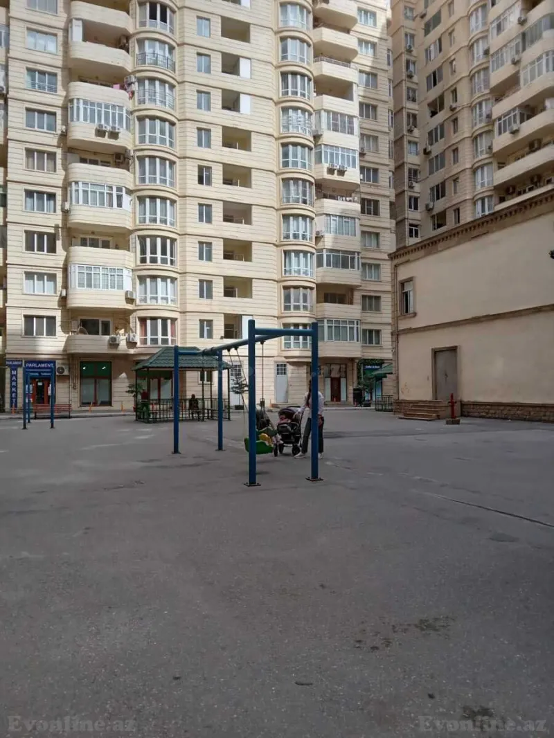 Satılır 2 otaqlı Mənzil Yeni tikili 50 m² 8 Noyabr m. - şəkil 13