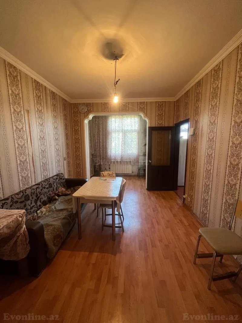 2 otaqlı Mənzil 50 m² 1-ci mikrorayon Kirayə verilir