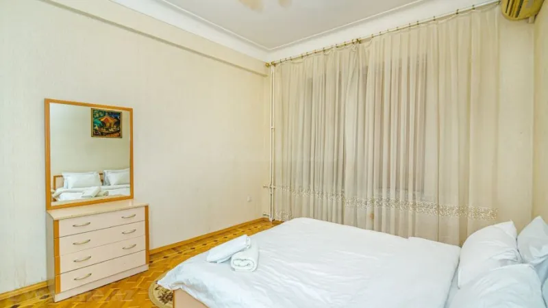 Kirayə verilir 3 otaqlı Mənzil Köhnə tikili 75 m² Sahil m. - şəkil 6