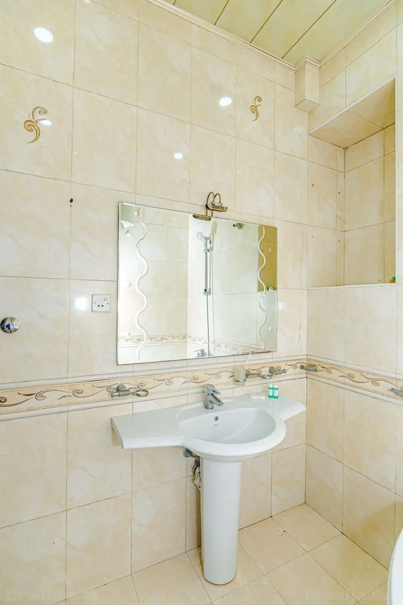 Kirayə verilir 3 otaqlı Mənzil Köhnə tikili 75 m² Sahil m. - şəkil 13