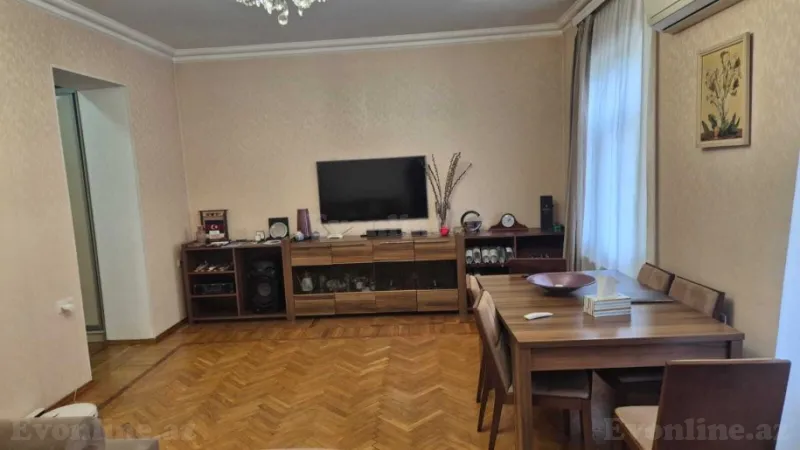 3 otaqlı Mənzil 90 m² Nəriman Nərimanov m. Satılır