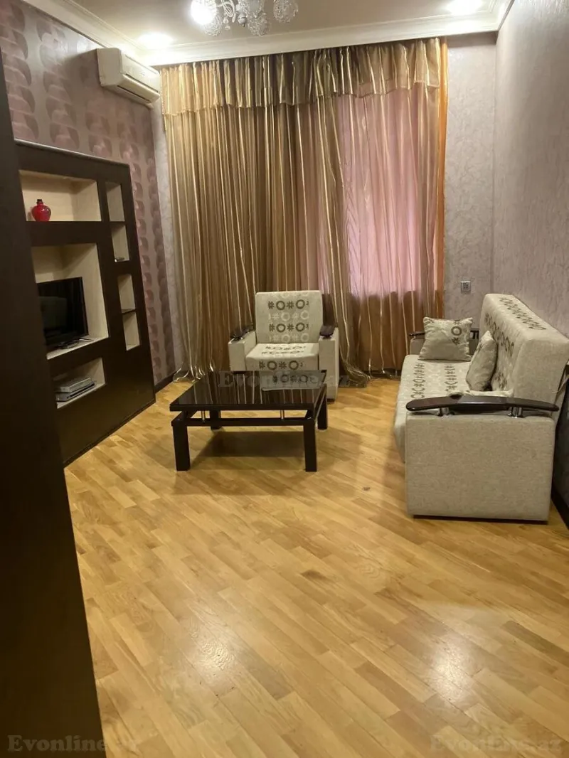 2 otaqlı Mənzil 45 m² Sahil m. Kirayə verilir
