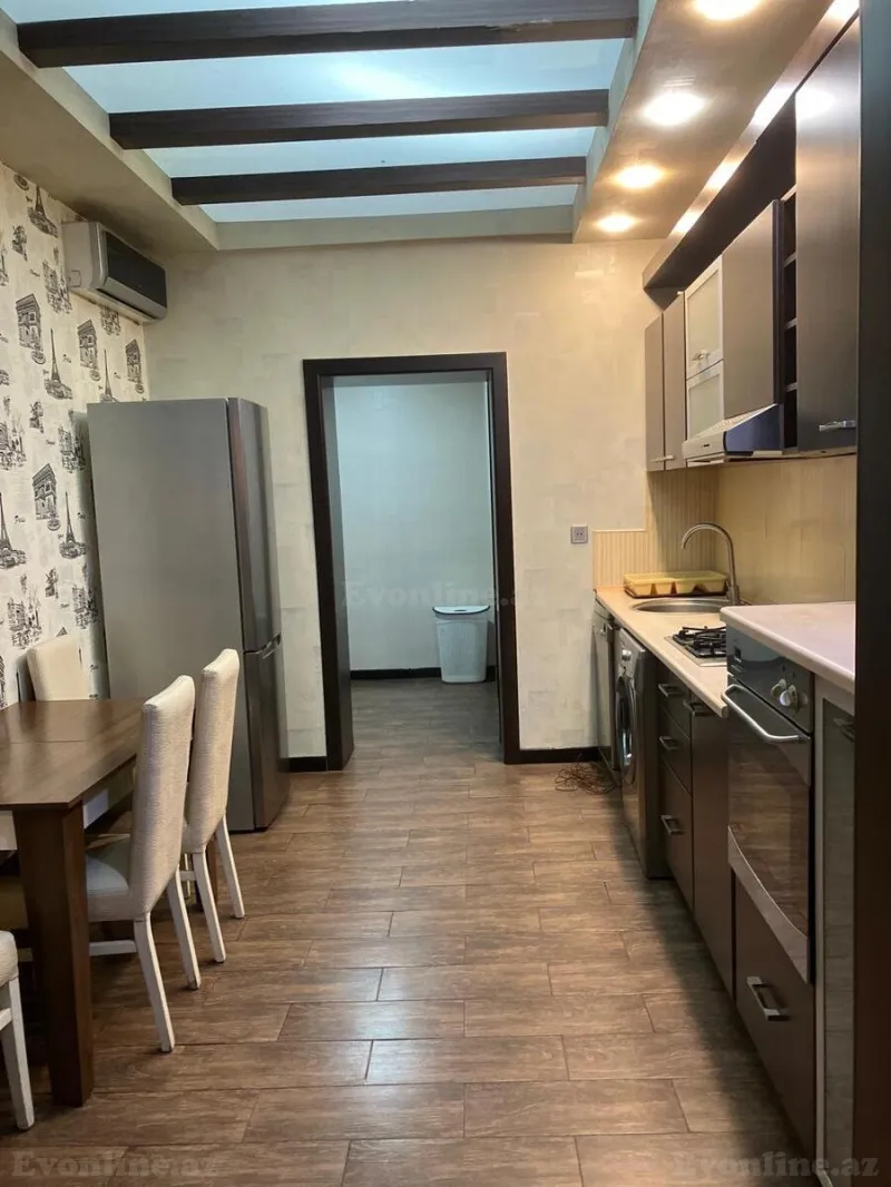 Kirayə verilir 2 otaqlı Mənzil Köhnə tikili 45 m² Sahil m. - şəkil 2