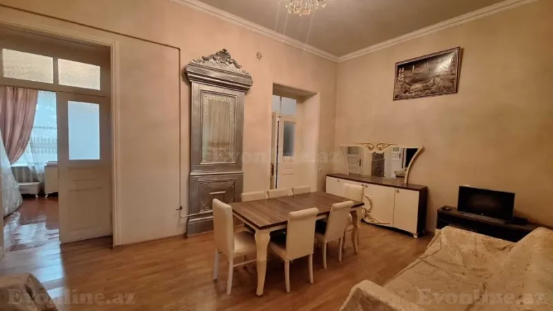 Satılır 4 otaqlı Mənzil Köhnə tikili 80 m² İçərişəhər m. - şəkil 9