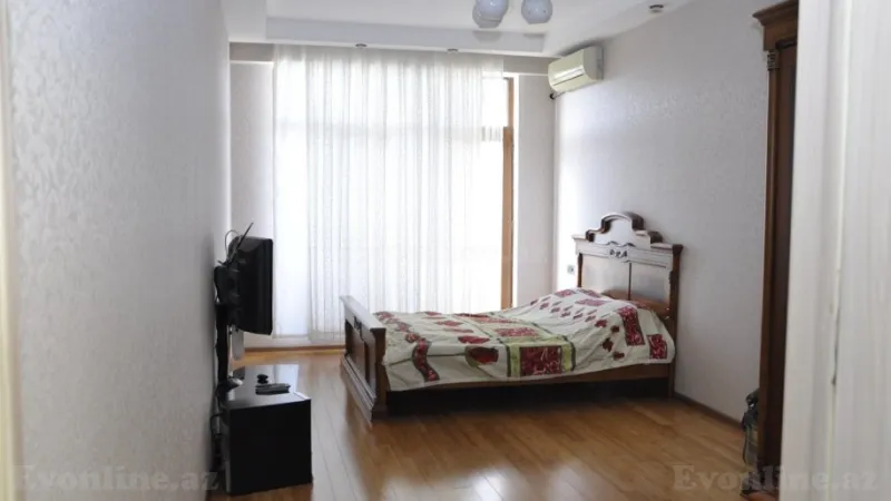 Satılır 4 otaqlı Mənzil Yeni tikili 192 m² Xətai m. - şəkil 2