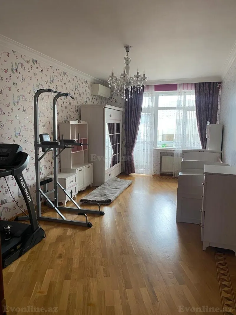 Kirayə verilir 4 otaqlı Mənzil Yeni tikili 200 m² 28 May m. - şəkil 9