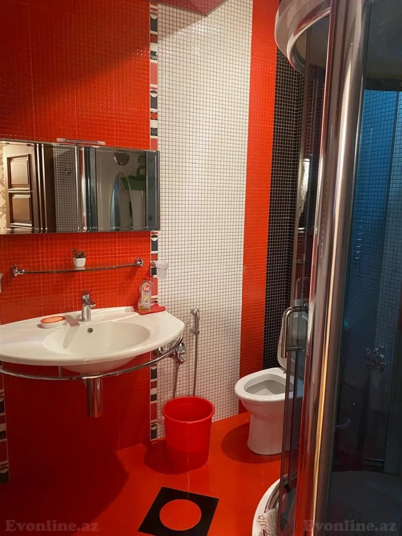 Kirayə verilir 4 otaqlı Mənzil Yeni tikili 200 m² 28 May m. - şəkil 16