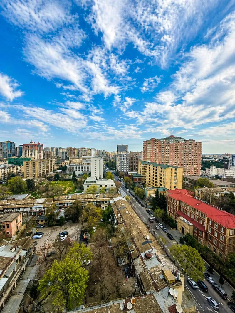 Satılır 3 otaqlı Mənzil Yeni tikili 141 m² 28 May m. - şəkil 2