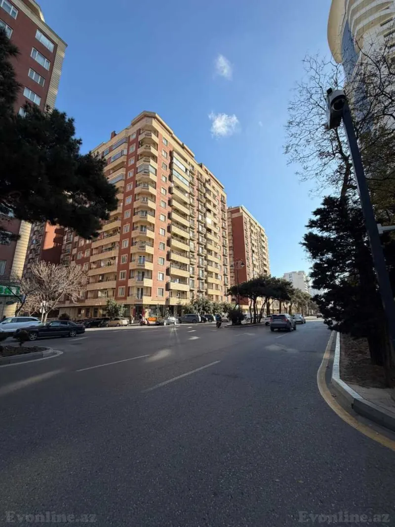 Satılır 4 otaqlı Mənzil Yeni tikili 212 m² Nəsimi r. - şəkil 6