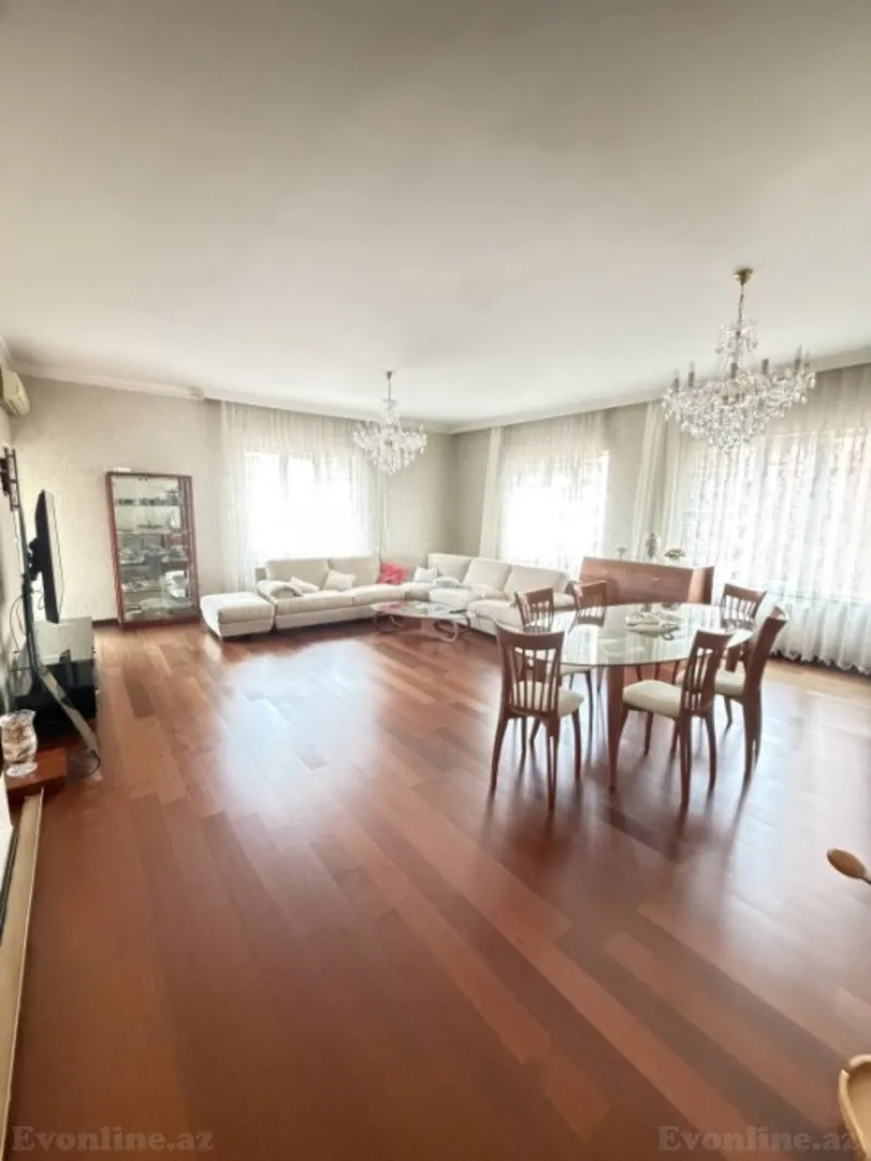 Satılır 4 otaqlı Mənzil Yeni tikili 212 m² Nəsimi r. - şəkil 8