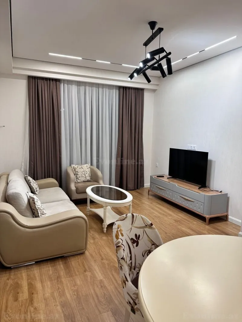 3 otaqlı Mənzil 80 m² Bayıl Kirayə verilir