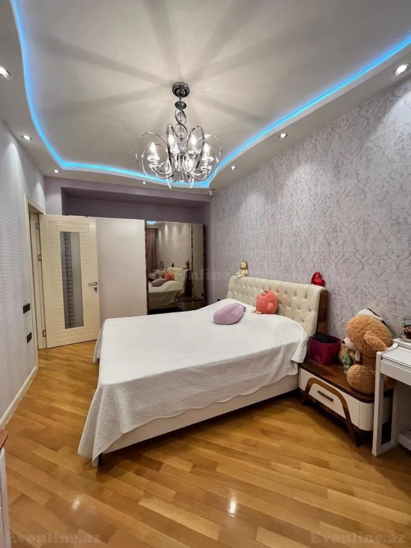 Kirayə verilir 4 otaqlı Mənzil Yeni tikili 200 m² Xətai m. - şəkil 14