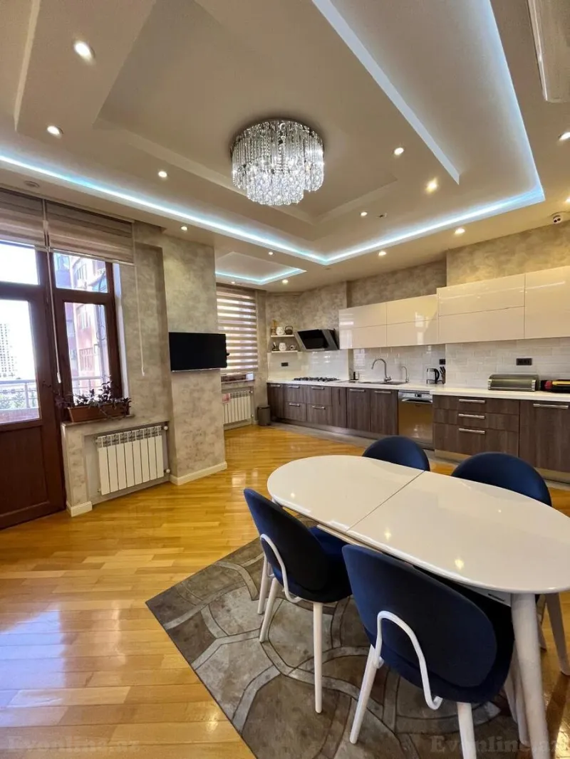 Kirayə verilir 4 otaqlı Mənzil Yeni tikili 200 m² Xətai m. - şəkil 19