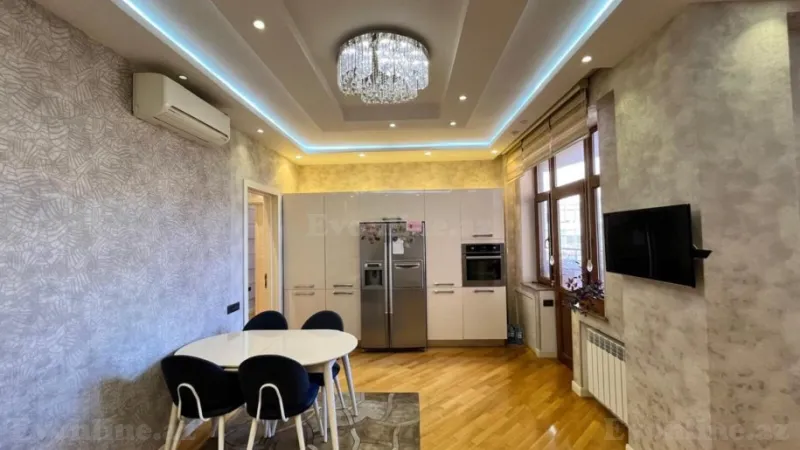 Kirayə verilir 4 otaqlı Mənzil Yeni tikili 200 m² Xətai m. - şəkil 20