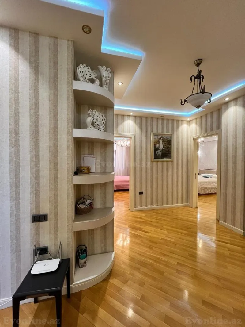 Kirayə verilir 4 otaqlı Mənzil Yeni tikili 200 m² Xətai m. - şəkil 28