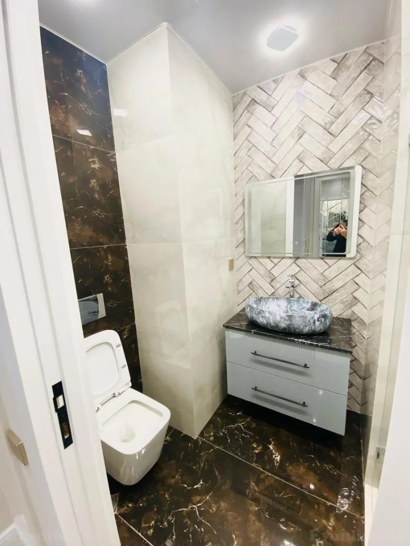 Kirayə verilir 2 otaqlı Mənzil Yeni tikili 70 m² Nərimanov r. - şəkil 2