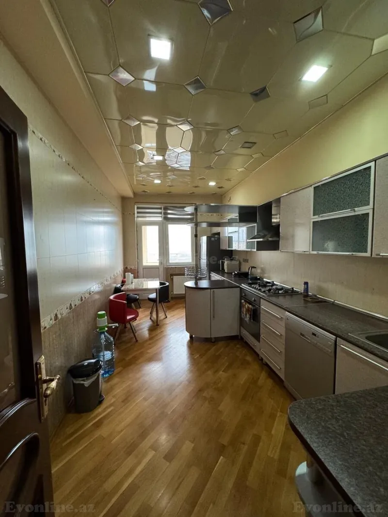 Kirayə verilir 3 otaqlı Mənzil Yeni tikili 135 m² Nizami m. - şəkil 5