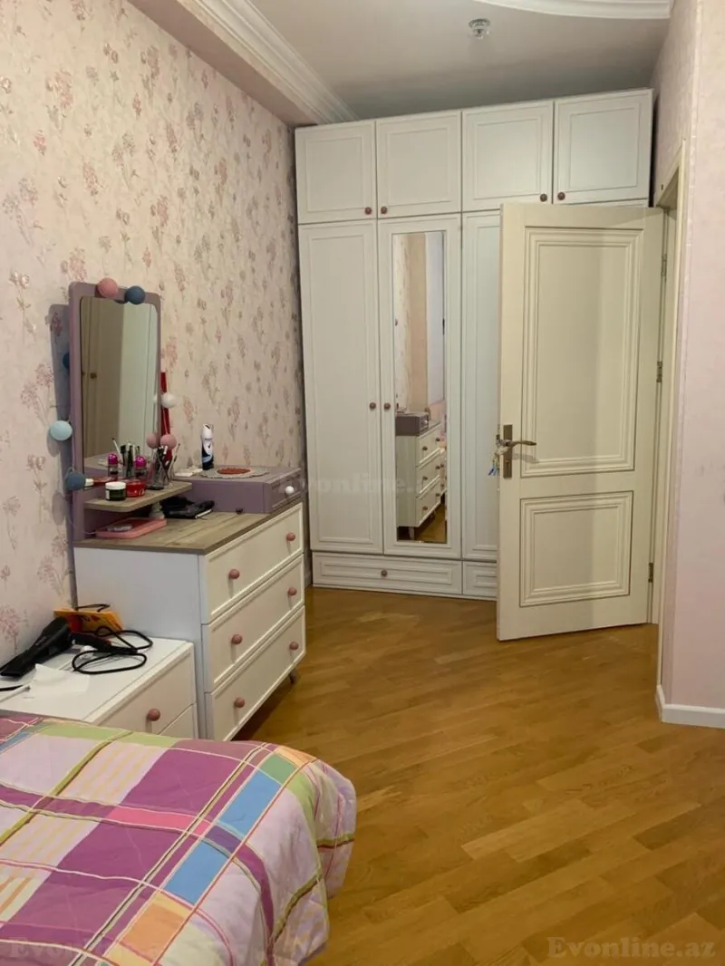 Satılır 3 otaqlı Mənzil Yeni tikili 113 m² Neftçilər m. - şəkil 3