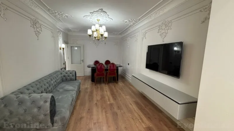 3 otaqlı Mənzil 82 m² Nizami r. Kirayə verilir