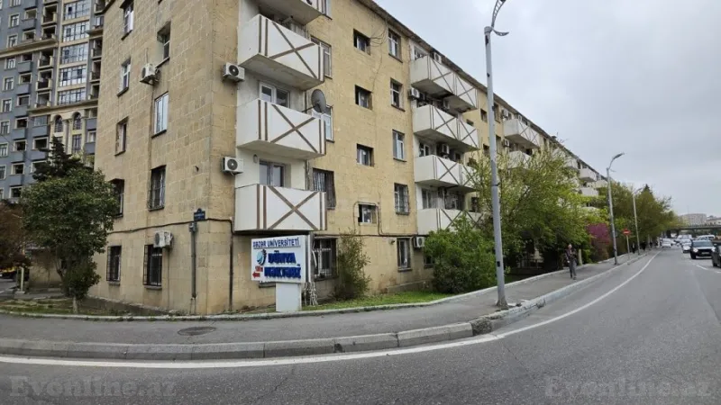 1 otaqlı Mənzil 42 m² 8-ci mikrorayon Satılır