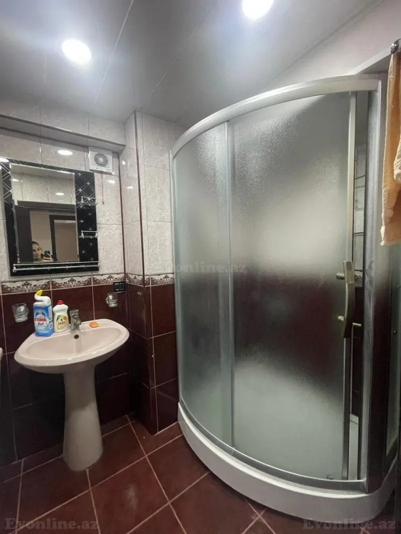 Kirayə verilir 4 otaqlı Mənzil Köhnə tikili 120 m² 28 May m. - şəkil 2