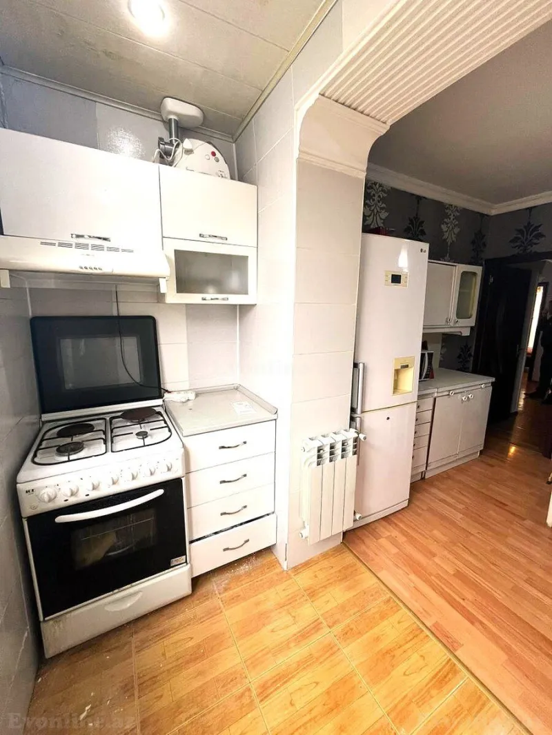 Satılır 3 otaqlı Mənzil Köhnə tikili 70 m² Elmlər Akademiyası m. - şəkil 13