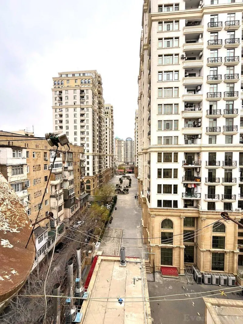 Satılır 3 otaqlı Mənzil Köhnə tikili 70 m² Elmlər Akademiyası m. - şəkil 15