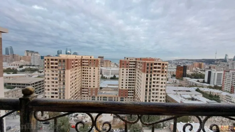 3 otaqlı Mənzil 133 m² 28 May m. Satılır