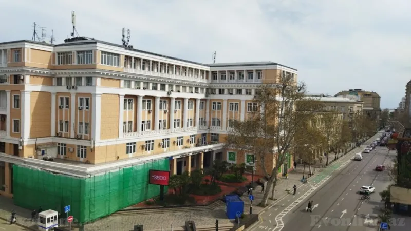 Kirayə verilir 3 otaqlı Mənzil Köhnə tikili 80 m² Sahil m. - şəkil 2