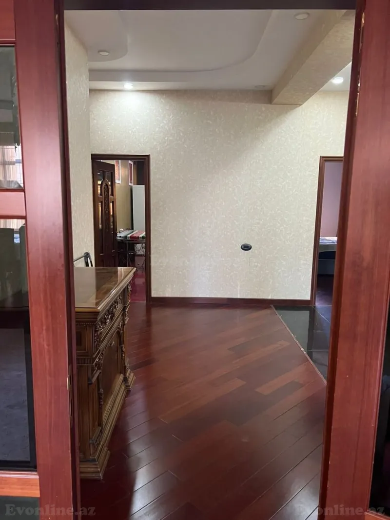 Satılır 4 otaqlı Mənzil Yeni tikili 205 m² 28 May m. - şəkil 6