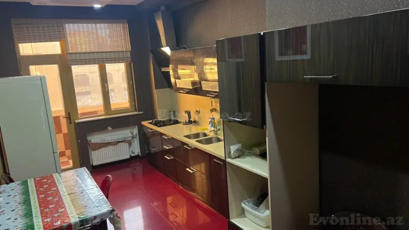 Satılır 4 otaqlı Mənzil Yeni tikili 205 m² 28 May m. - şəkil 16
