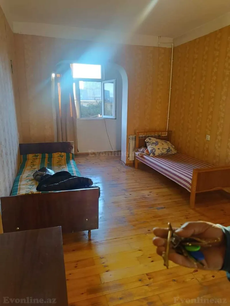 Kirayə verilir 1 otaqlı Mənzil Köhnə tikili 40 m² 7-ci mikrorayon