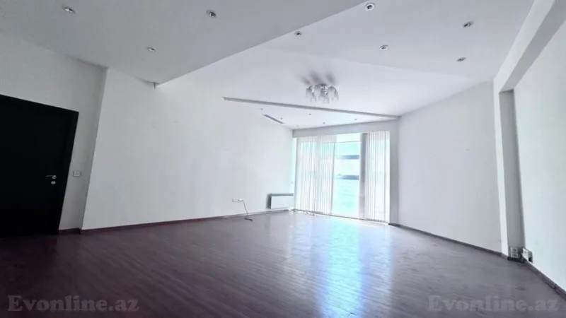 Kirayə verilir Ofis 1400 m² 28 May m. - şəkil 3