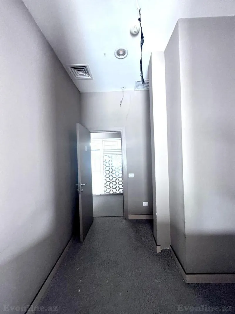 Kirayə verilir Ofis 1400 m² 28 May m. - şəkil 16