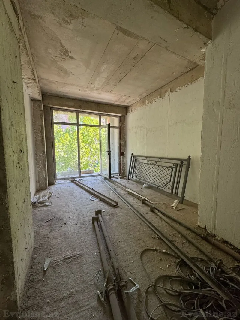 Satılır 3 otaqlı Mənzil Yeni tikili 127 m² 28 May m. - şəkil 3