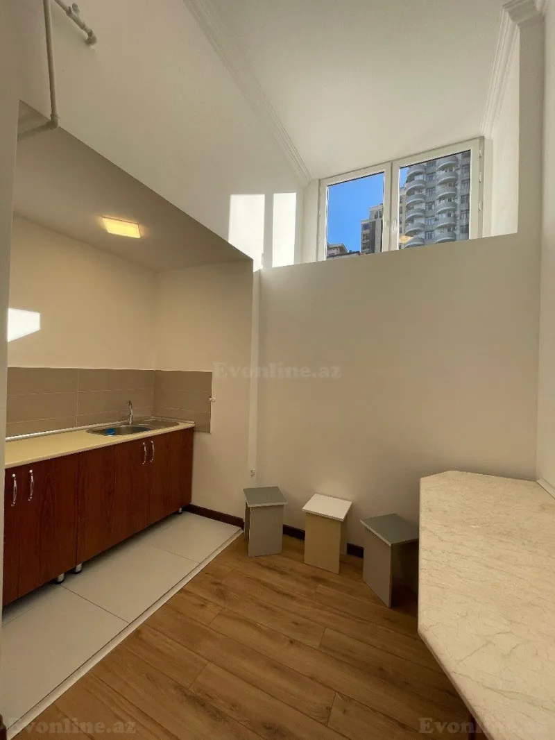 Kirayə verilir Ofis 120 m² 28 May m. - şəkil 10