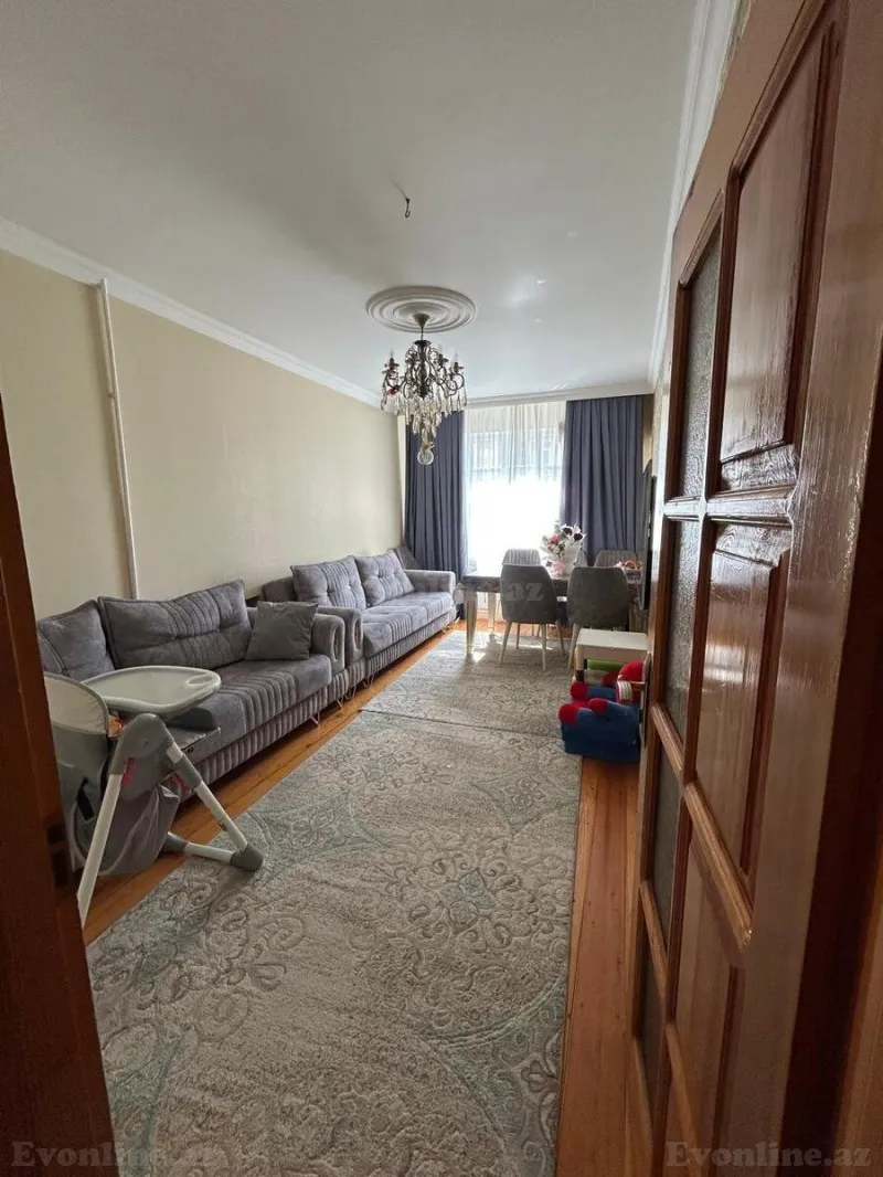 3 otaqlı Mənzil 65 m² 9-cu mikrorayon Satılır