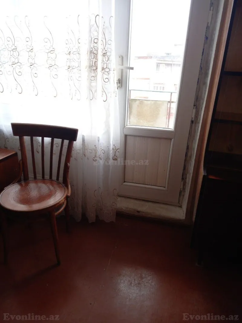 Satılır 1 otaqlı Mənzil Köhnə tikili 42 m² 4-cü mikrorayon - şəkil 3