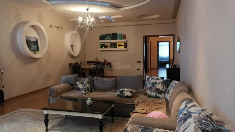 3 otaqlı Mənzil 165 m² Elmlər Akademiyası m. Kirayə verilir
