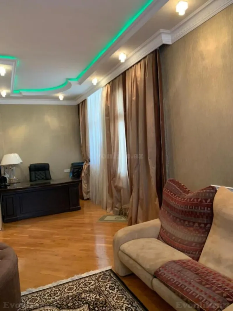 Satılır 8 otaqlı Mənzil Yeni tikili 372 m² Binəqədi r. - şəkil 12