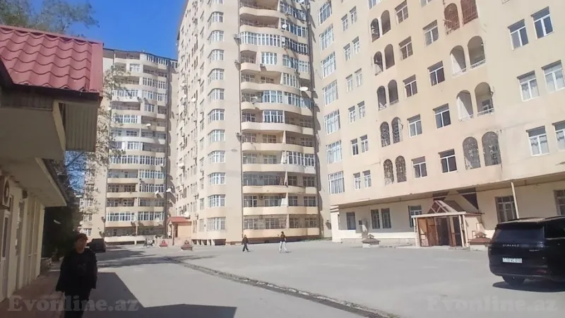 Satılır 8 otaqlı Mənzil Yeni tikili 372 m² Binəqədi r. - şəkil 14