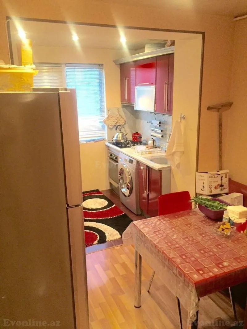 Satılır 2 otaqlı Mənzil Köhnə tikili 50 m² Yasamal - şəkil 3