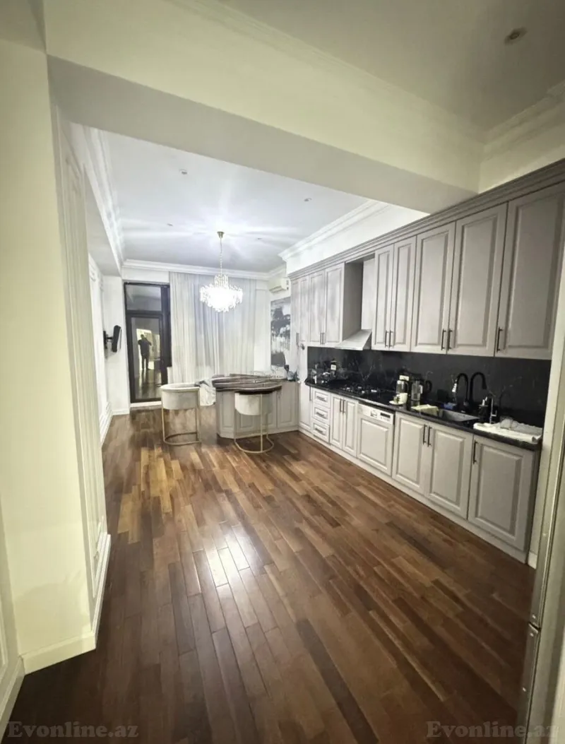 Satılır 4 otaqlı Mənzil Yeni tikili 254 m² 28 May m. - şəkil 4