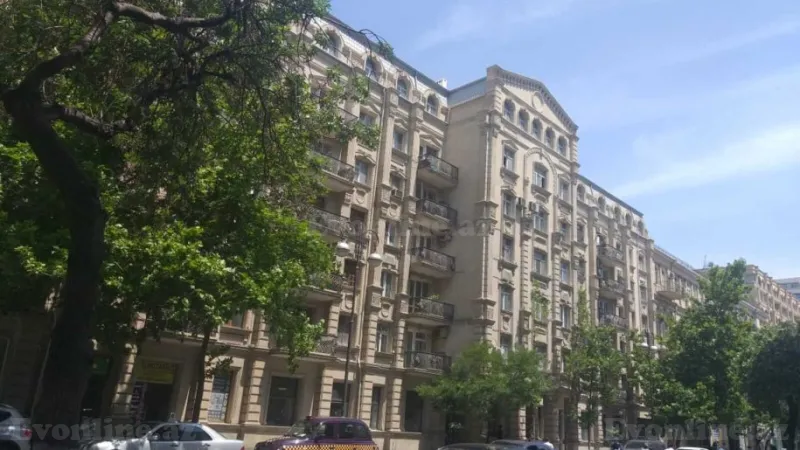 2 otaqlı Mənzil 70 m² Sahil m. Kirayə verilir
