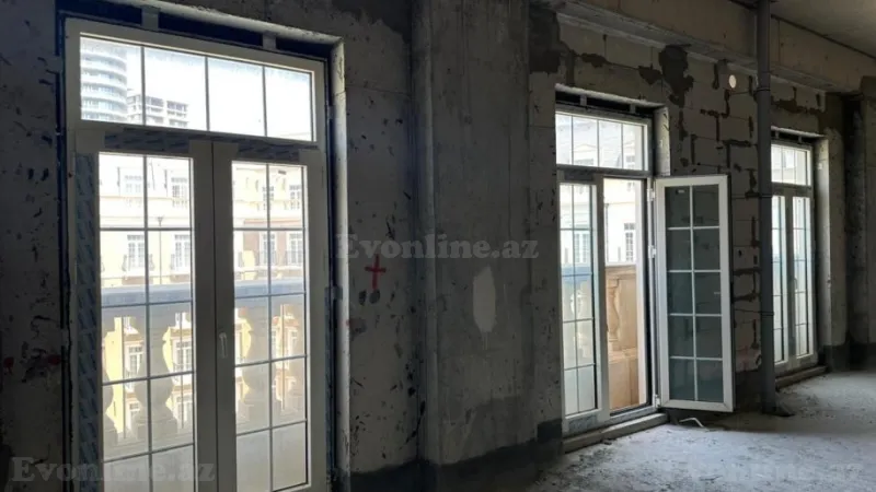 Satılır 4 otaqlı Mənzil Yeni tikili 175 m² Xətai r. - şəkil 8