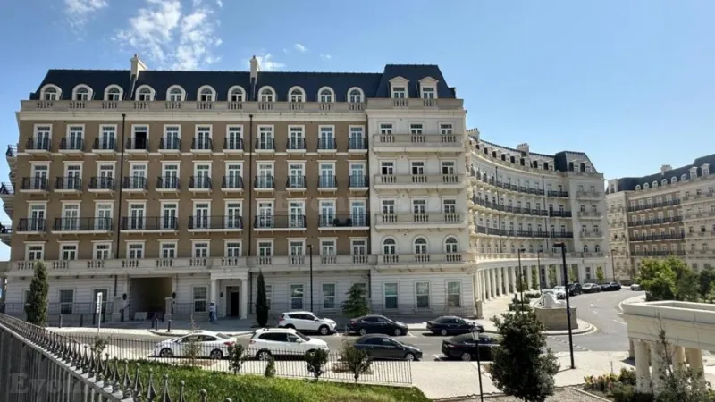 Satılır 4 otaqlı Mənzil Yeni tikili 175 m² Xətai r. - şəkil 9