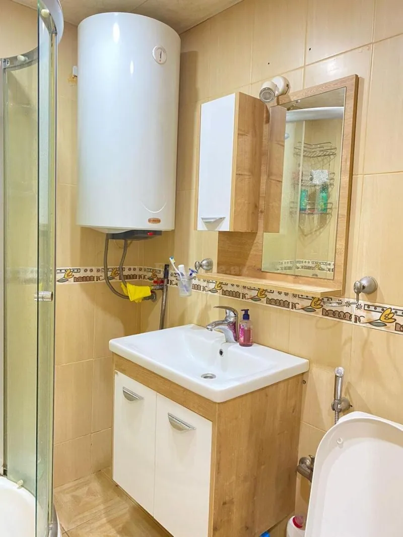 Satılır 2 otaqlı Mənzil Köhnə tikili 50 m² Nizami m. - şəkil 15